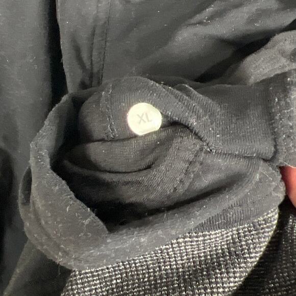 Lululemon Size XL Full Zip Up Men's Sweater Luon Vent Tech - Picture 3 of 6